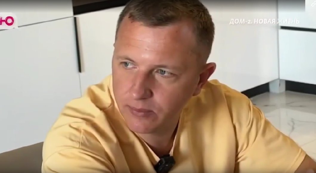 Илья Яббаров нашел залысины у Елены Тепловодской Илья Яббаров нашел залысины у Елены Тепловодской