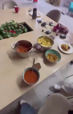 Никита Гуранда учится готовить, чтобы угодить Элине Рахимовой