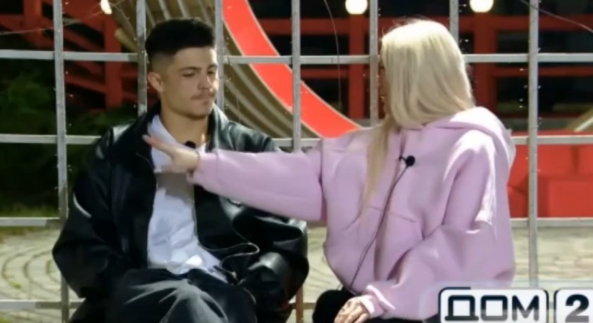 Элина Рахимова отказывается кланяться бабушке Гуранды каждый день Элина Рахимова отказывается кланяться бабушке Гуранды каждый день