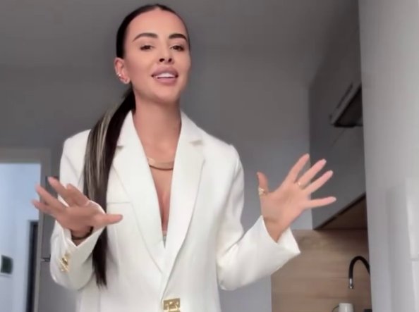 Кристину Бухынбалтэ обманули строители в Кишиневе Кристину Бухынбалтэ обманули строители в Кишиневе