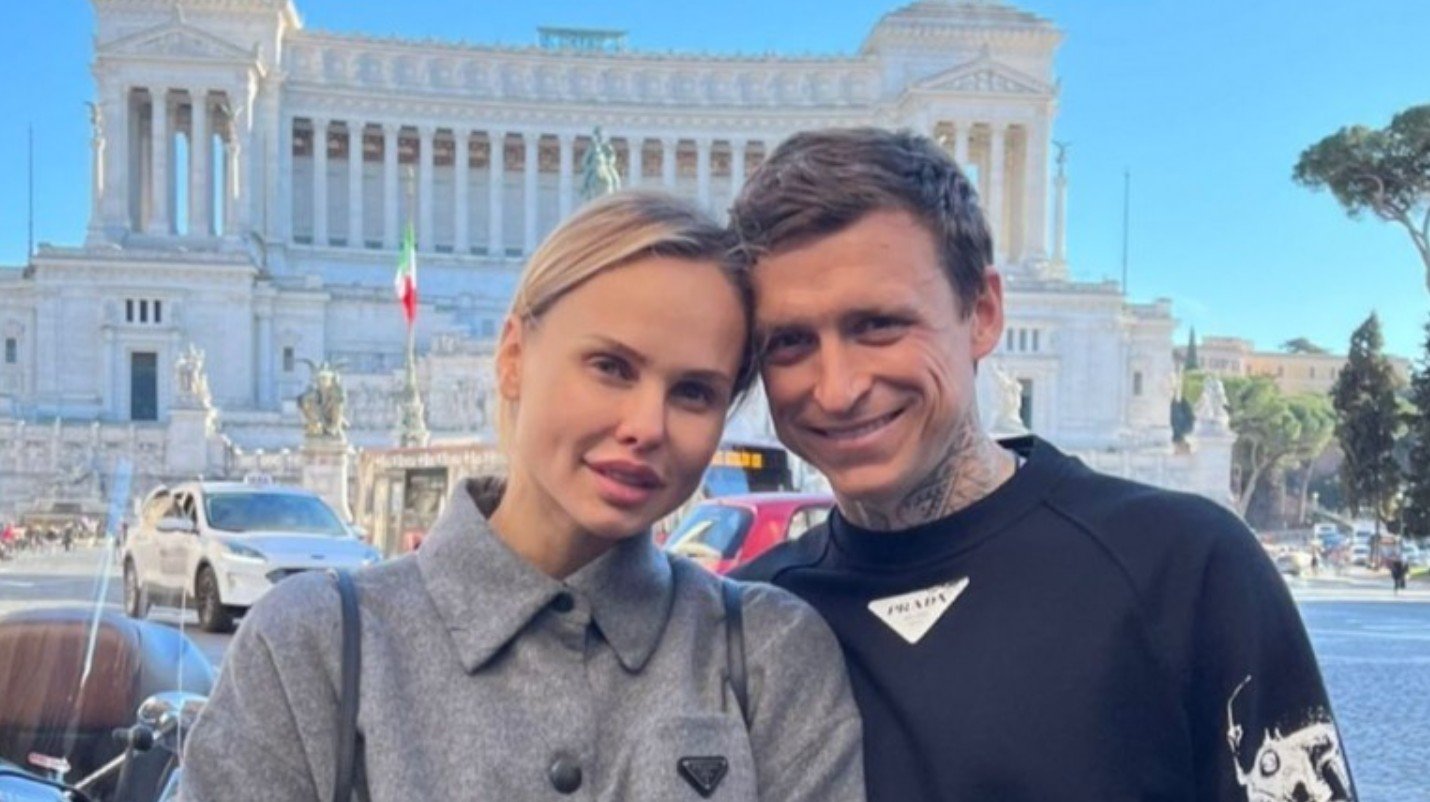 В Сети появились слухи об изменах Павла Мамаева Надежде Санько В Сети появились слухи об изменах Павла Мамаева Надежде Санько