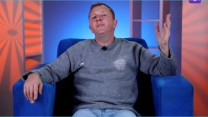 как Илья Яббаров считает, что Никита Гуранда подарками испортил не только Элину Рахимову