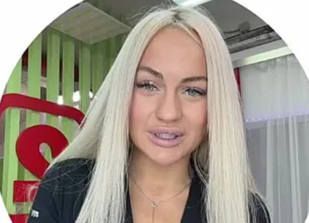 Элина Рахимова похвасталась подарком от преданных поклонников