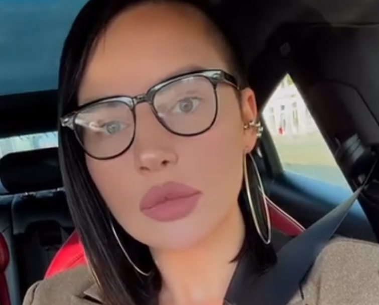 От Александры Черно продолжают отказываться друзья