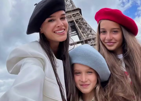 Ксения Бородина тепло поздравила дочь Теону с 10-летием Ксения Бородина тепло поздравила дочь Теону с 10-летием