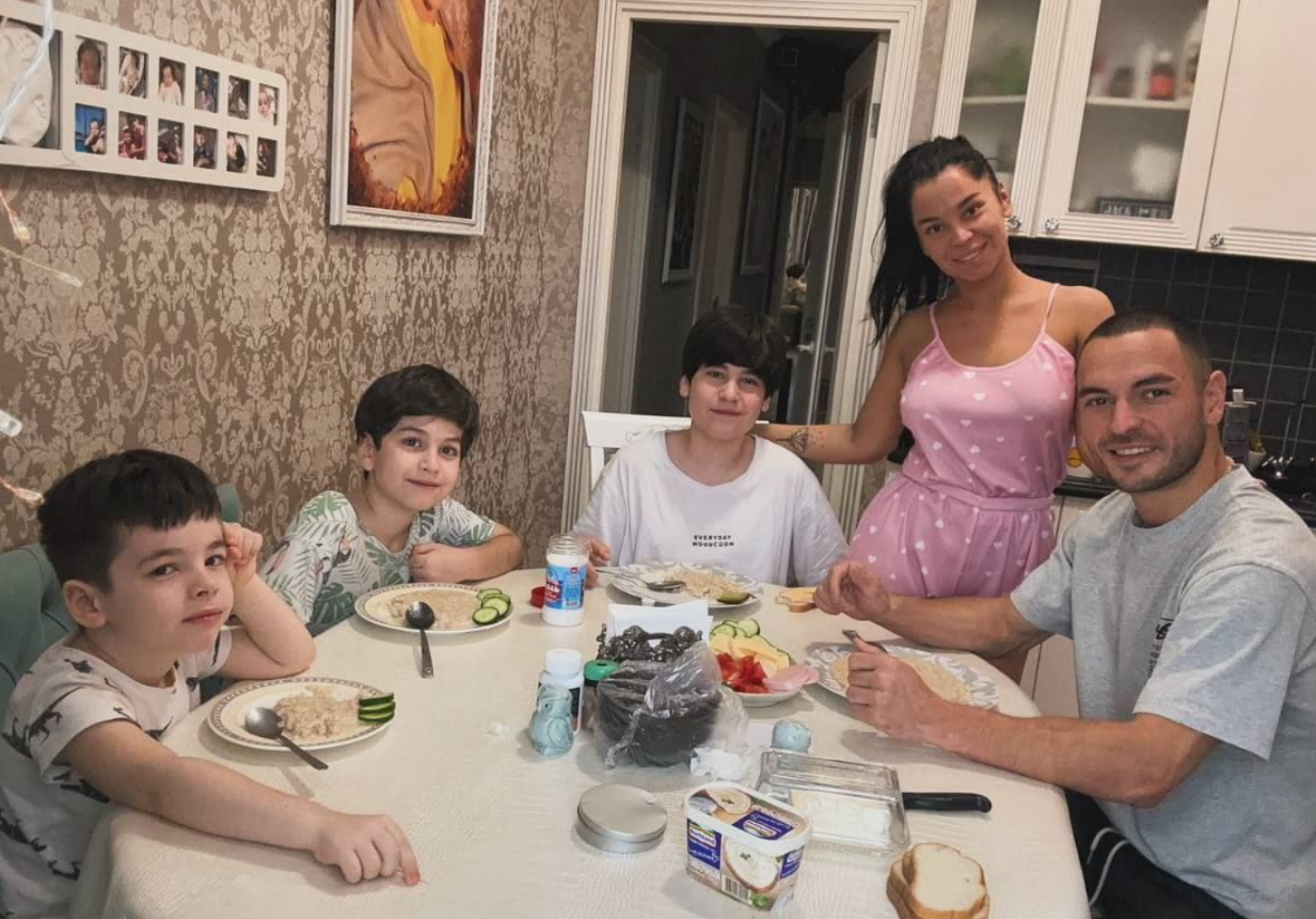 Юлия Колисниченко опровергла слухи о расставании с Константином Волгиным