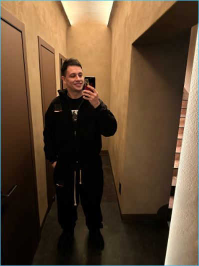 Даниил Сахнов остается на Новый год в Москве, но с компанией еще не определился