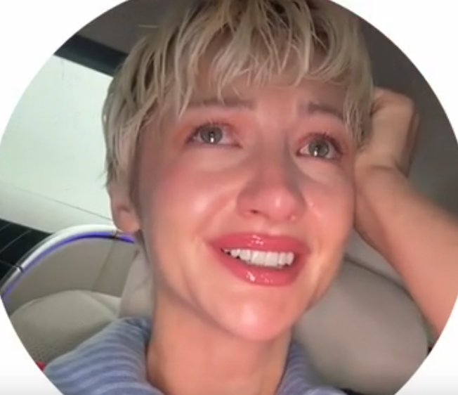 Марго Овсянникова плачет от счастья - она стала ведущей канала Музыка Первого Марго Овсянникова плачет от счастья - она стала ведущей канала Музыка Первого