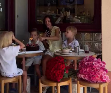 Саймон Марданшин встречается с девушкой, у которой трое сыновей