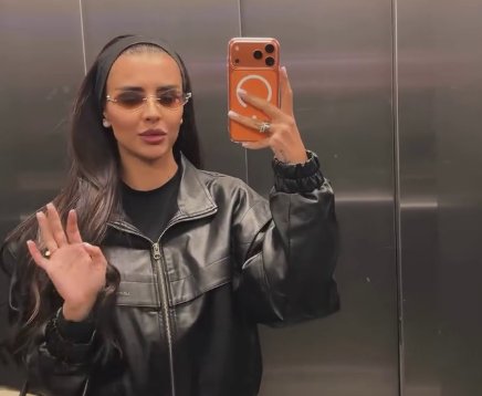 Кристина Бухынбалтэ спасается от наглых поклонников в сети Кристина Бухынбалтэ спасается от наглых поклонников в сети