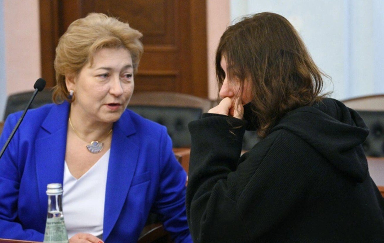 Директор Ларисы Долиной дал первый комментарий после заседания в Верховном суде