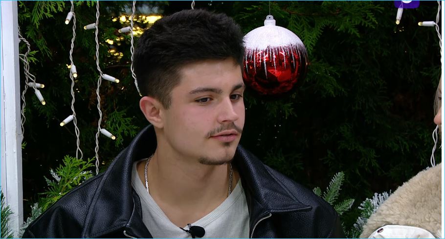 Никите Гуранде посоветовала мама ради тренировок ночевать в женской спальне