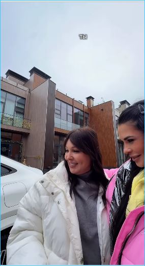 Ирина Пинчук исполнила мечту своей мамы, подарив ей автомобиль Ирина Пинчук исполнила мечту своей мамы, подарив ей автомобиль