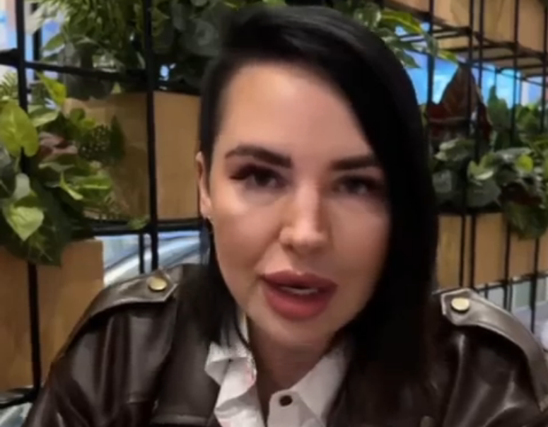 Александра Черно стала амбассадором караоке-бара в Митино?