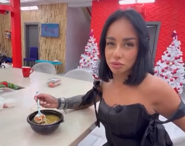 Пикантные фото новой девушки Никиты Гуранды удивили зрителей Дома 2