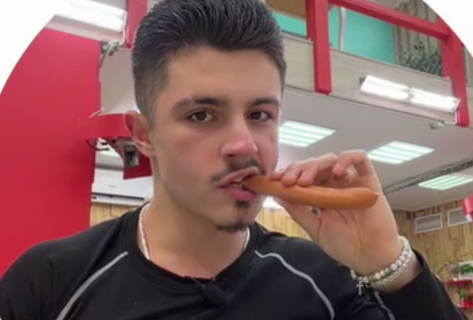 Никита Гуранда жалеет о том, что научил Рахимову готовить