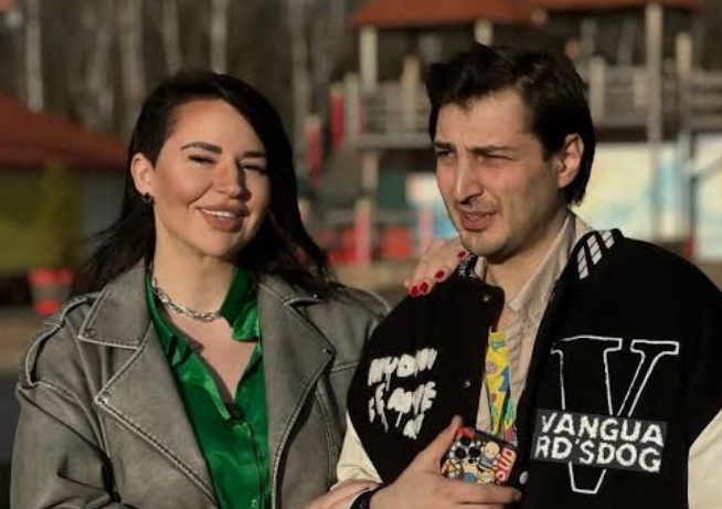 Саша Черно и Иосиф Оганесян устроили странные соревнования Саша Черно и Иосиф Оганесян устроили странные соревнования