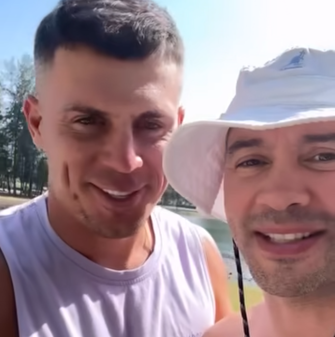 Андрей Черкасов встретился со своим главным фанатом на Пхукете - Барзиковым