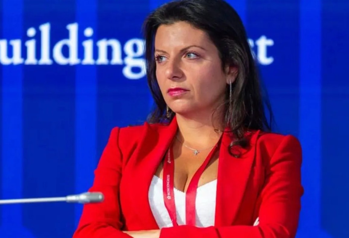 Маргарита Симоньян показала себя без парика Маргарита Симоньян показала себя без парика