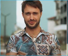 Алексей Безус решил познакомить своих дочерей Мию и Афину