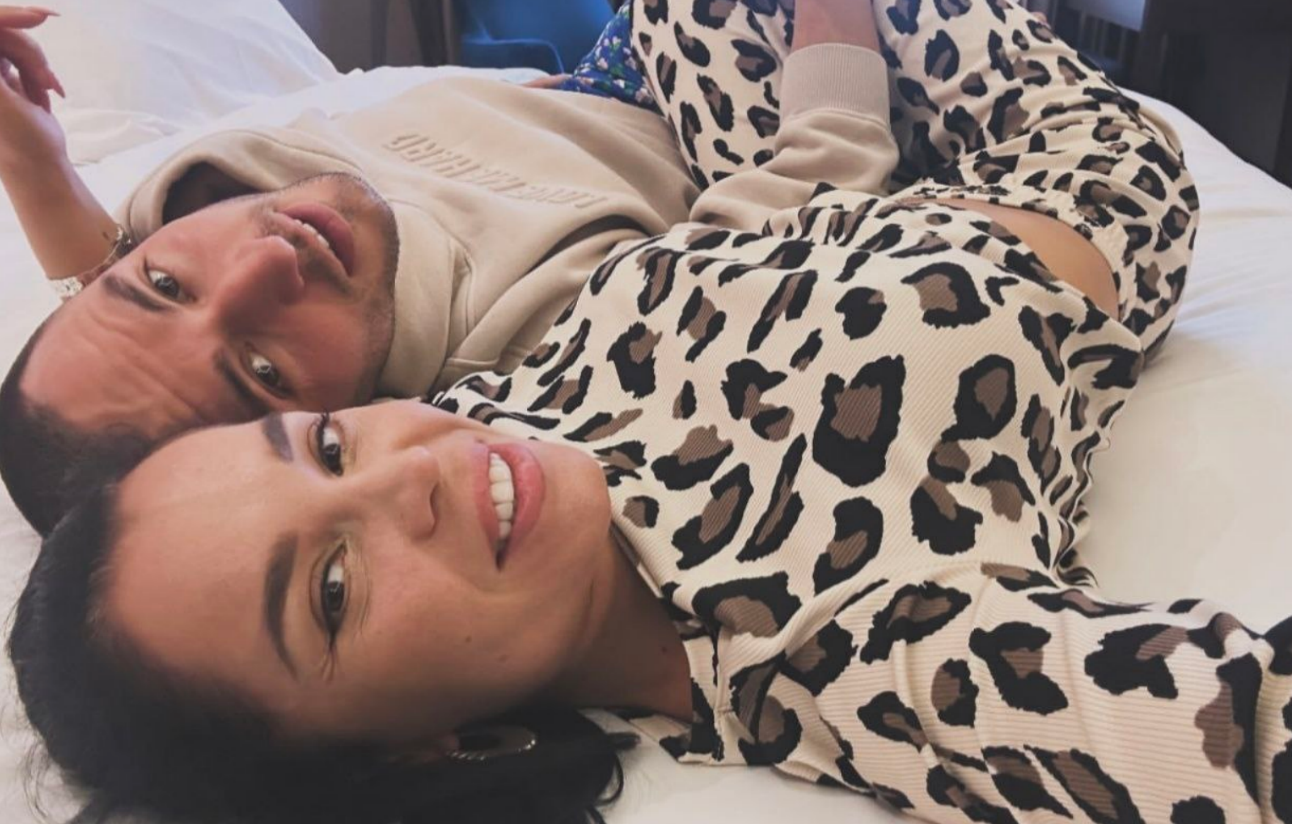 Мудрая Юлия Колисниченко выбрала возлюбленного такого же типажа, как её бывший муж Тигран Мудрая Юлия Колисниченко выбрала возлюбленного такого же типажа, как её бывший муж Тигран