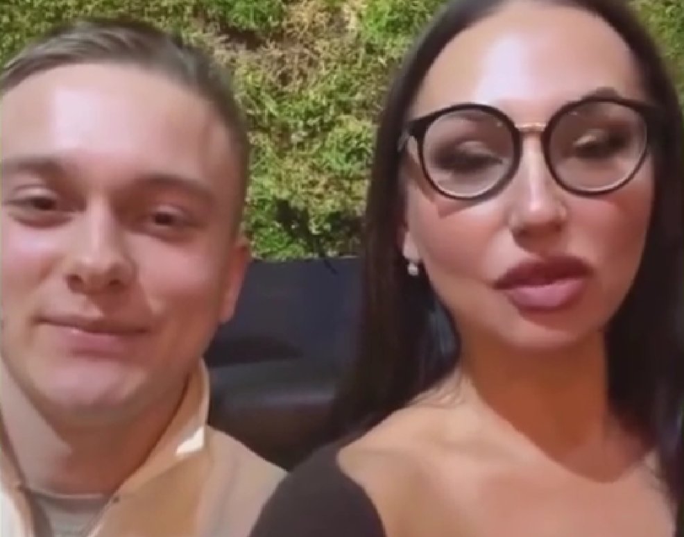 Артём Гавришов пригласил Светлану Прель в ресторан Артём Гавришов пригласил Светлану Прель в ресторан