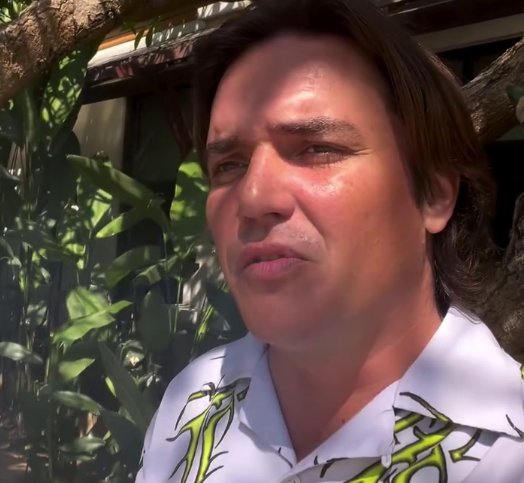 Евгений Кузин улетел на остров Панган без Кристины Бухынбалтэ