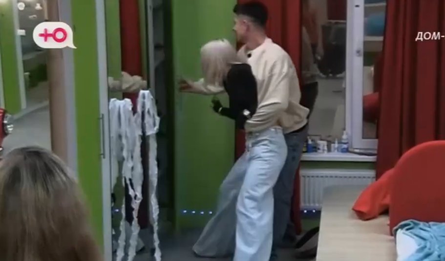 Элина Рахимова требует ограничить интим за проектом Никиты Гуранды