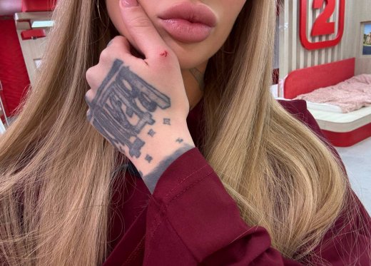 Ксения Карпова спровоцировала Веронику на новую драку