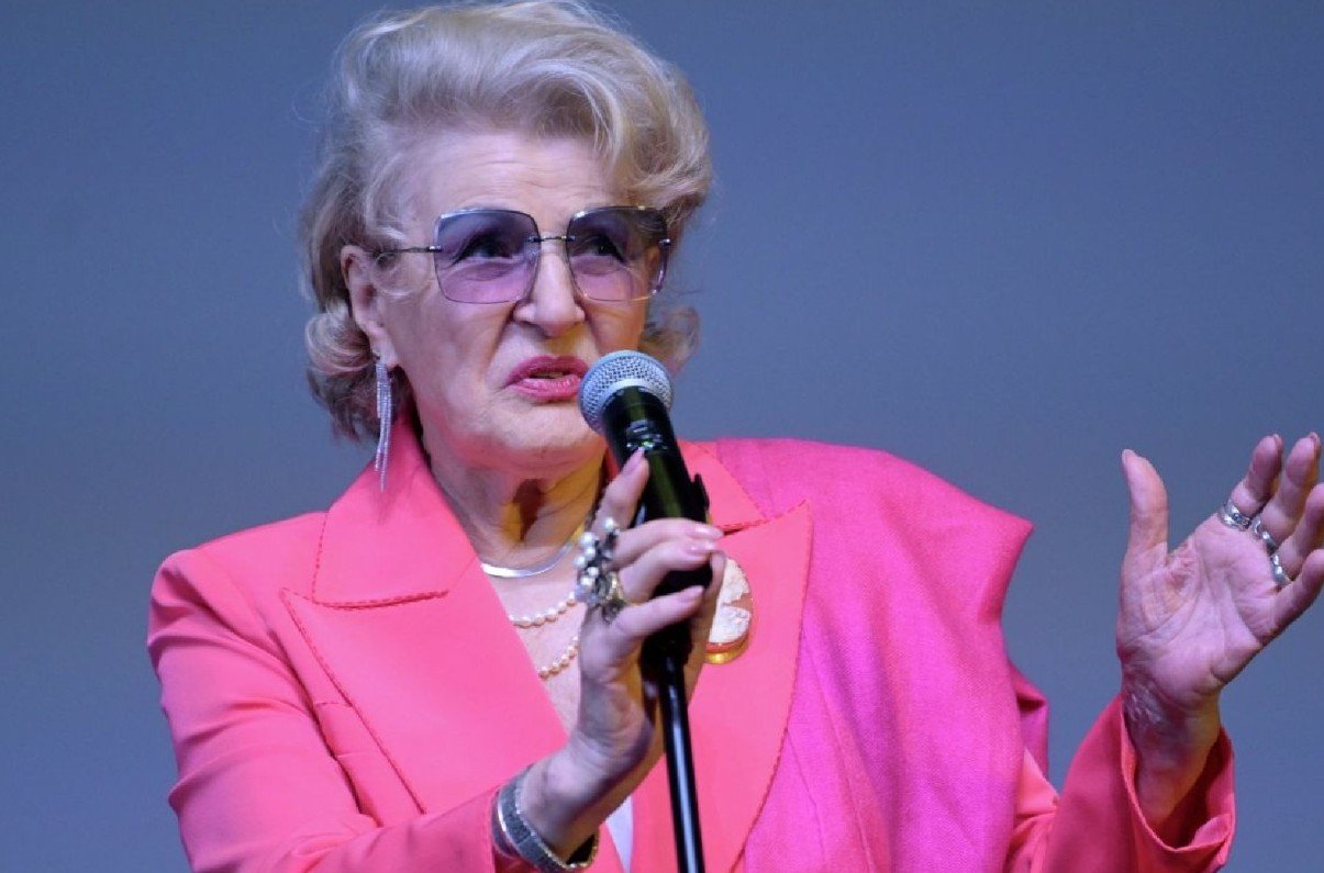 Светлана Дружинина выступила против демонстрации артистами и блогерами красивой жизни