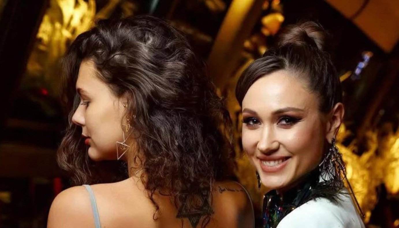 Бывшая подруга Елены Товстик не исключает измен с её стороны