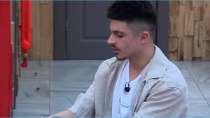 как Никита Гуранда пытается строить отношения с новой избранницей