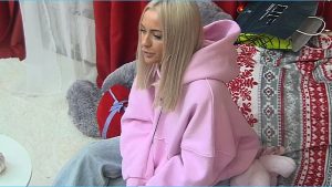 как Красивая Элина Рахимова не боится конкуренции со стороны молодых участниц Дома 2