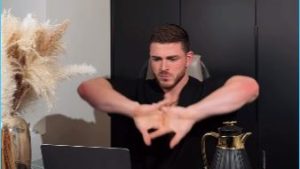 как Роман Капаклы рассказал о болезни всей семьи