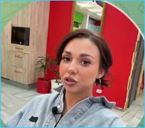 Елена Тепловодская предлагает услуги парикмахера, тренируясь на Рахимовой