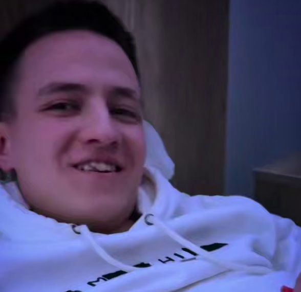 Алексей Карпов скучает по сыну, но выбрал отношения с женой Ксенией и Дом 2