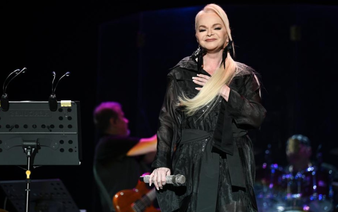 Лариса Долина решила кардинальным образом поменять свою жизнь