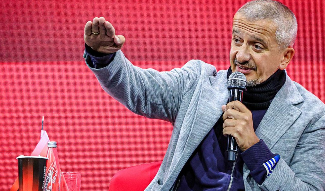 Богомолов попросил министра культуры освободить его от должности ректора в МХАТ