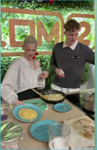 У Евгения Сидорова страдает карьера повара в компании Дарьи Обириной У Евгения Сидорова страдает карьера повара в компании Дарьи Обириной