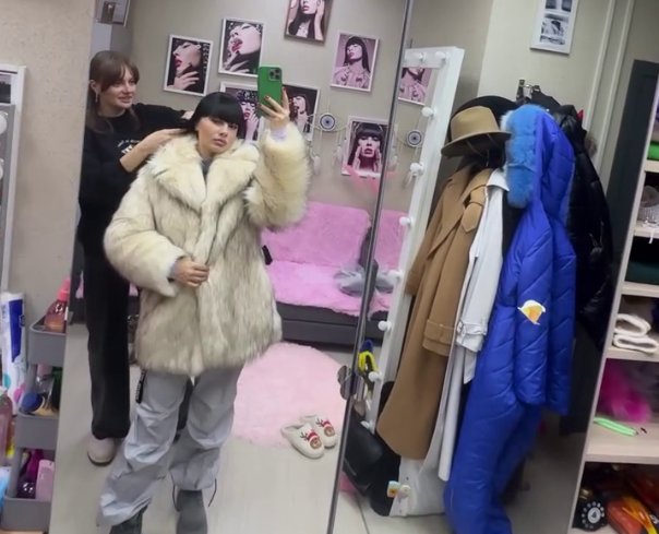 Нелли Ермолаева рада тому, как её любят участники Дома 2