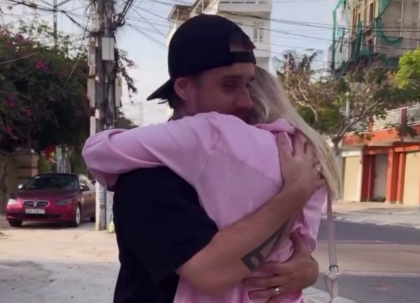 Евгений и Анастасия Ромашовы недовольны жизнью в Лаосе