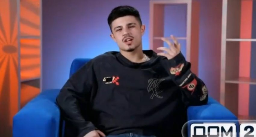 Никита Гуранда решил соблазнить Элину Рахимову. И снова бросить?