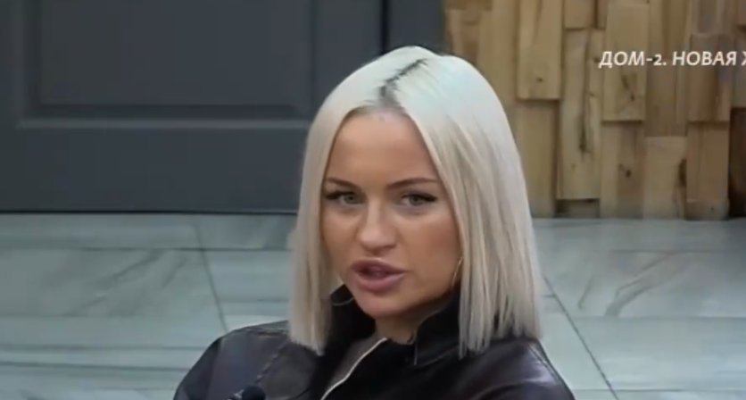 Элина Рахимова рада, что у неё много дел и нет времени на разборки с Гурандой