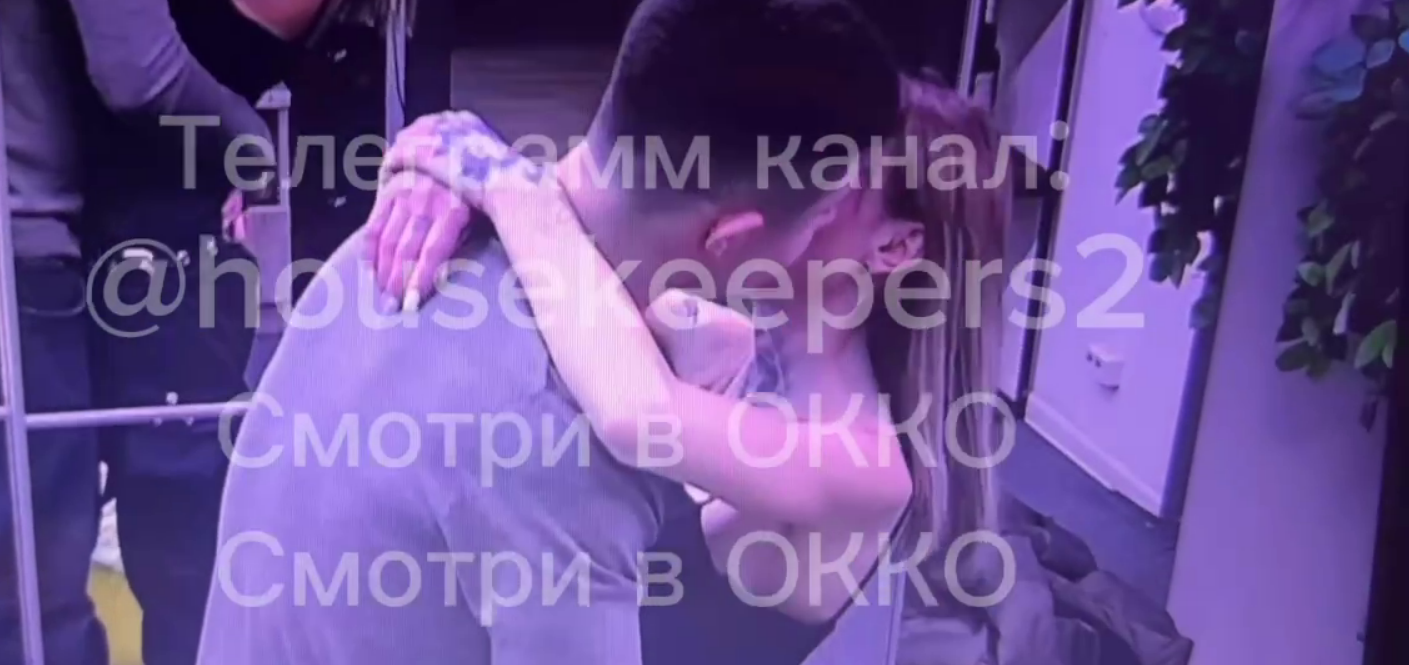 Никита Гуранда и Клавдия Безверхова перешли к поцелуям