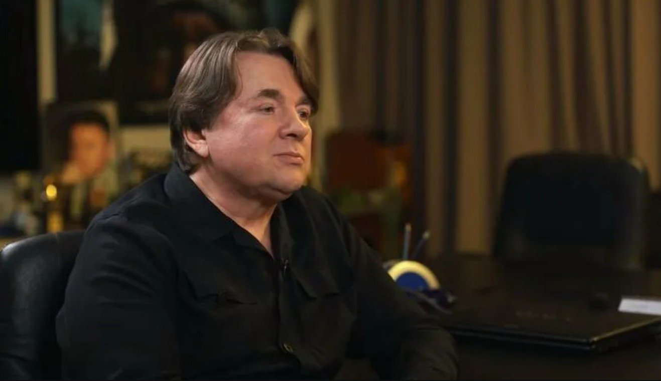 Константин Эрнст поддержал Богомолова на посту ректора студии МХАТ