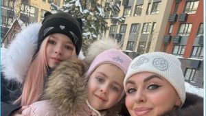 как Ольга Рапунцель хочет на море, живя с дочками на съемной квартире