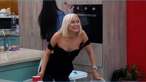 как Элина Рахимова «мутит» темы для эфиров и рекламы