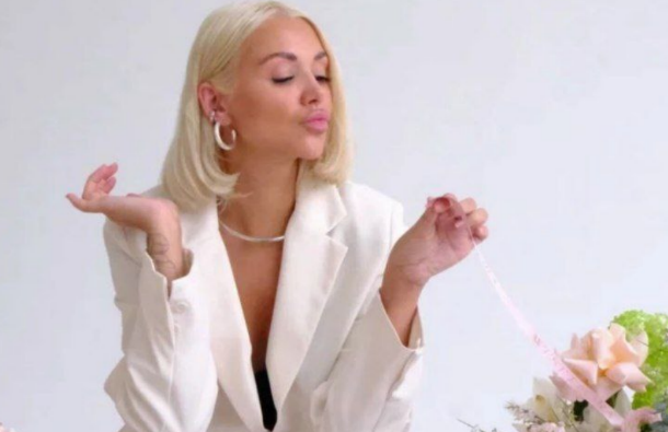 Елена Тепловодская ждёт от Ильи Яббарова подарок на 8-е марта