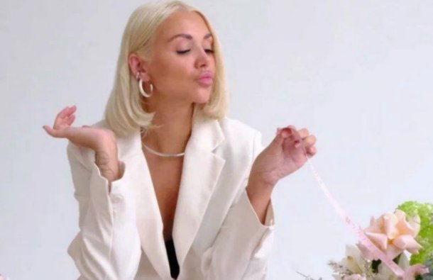 Елена Тепловодская ждёт от Ильи Яббарова подарок на 8-е марта