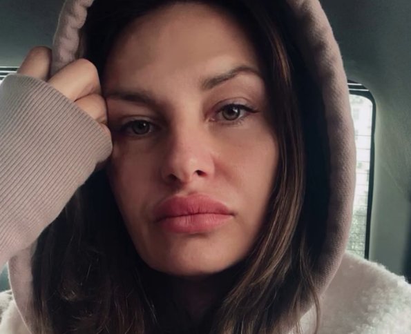 Ксения Задойнова пытается остановить старость, делая операции